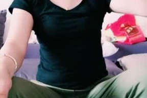 娱乐吃瓜酱戴上了手铐